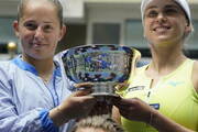 foto-ukrainskaya-koroleva-tennisa-nagrazhdenie-kichenok-s-trofeem-us-open-foto-3